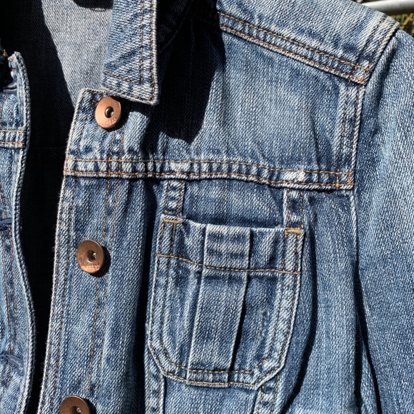 Distressed Cropped Denim Jacket - Picture 2 of 4